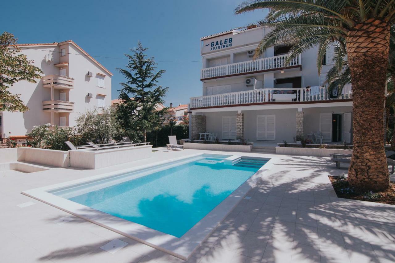Pool Apartments Galeb Novalja Exterior photo